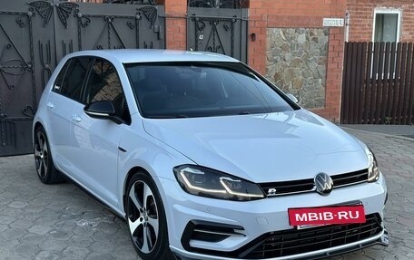 Volkswagen Golf VII, 2018 год, 2 280 000 рублей, 3 фотография