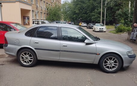 Opel Vectra B рестайлинг, 1998 год, 210 000 рублей, 3 фотография