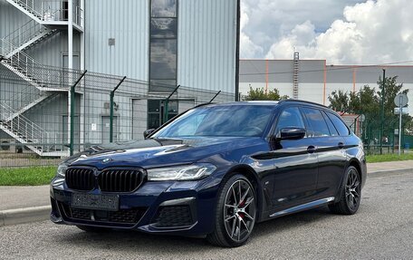 BMW 5 серия, 2021 год, 5 990 000 рублей, 3 фотография