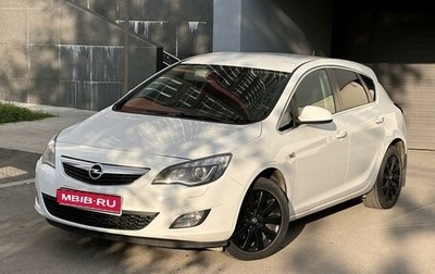 Opel Astra J, 2011 год, 970 000 рублей, 1 фотография