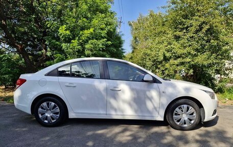 Chevrolet Cruze II, 2011 год, 980 000 рублей, 3 фотография