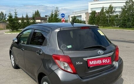 Toyota Vitz, 2013 год, 780 000 рублей, 5 фотография