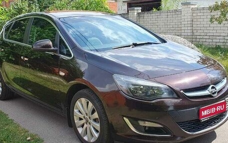 Opel Astra J, 2013 год, 830 000 рублей, 1 фотография