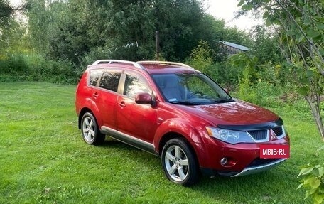 Mitsubishi Outlander III рестайлинг 3, 2008 год, 1 375 000 рублей, 2 фотография