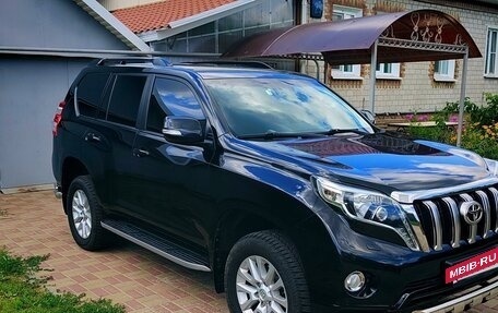 Toyota Land Cruiser Prado 150 рестайлинг 2, 2015 год, 4 000 000 рублей, 5 фотография