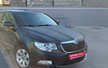 Skoda Superb III рестайлинг, 2010 год, 1 099 000 рублей, 2 фотография