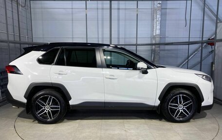 Toyota RAV4, 2019 год, 3 449 000 рублей, 4 фотография