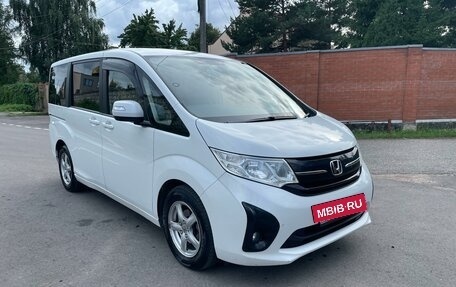 Honda Stepwgn IV, 2018 год, 2 330 000 рублей, 4 фотография