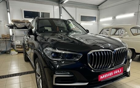 BMW X5, 2021 год, 7 390 000 рублей, 2 фотография