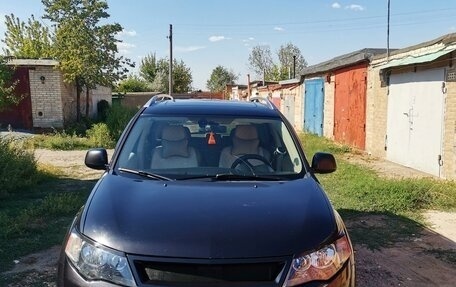 Mitsubishi Outlander III рестайлинг 3, 2008 год, 1 000 000 рублей, 3 фотография