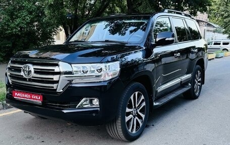 Toyota Land Cruiser 200, 2015 год, 4 830 000 рублей, 1 фотография