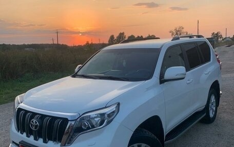 Toyota Land Cruiser Prado 150 рестайлинг 2, 2015 год, 4 350 000 рублей, 1 фотография