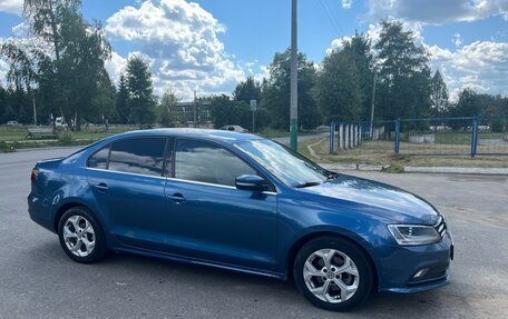 Volkswagen Jetta VI, 2016 год, 1 450 000 рублей, 3 фотография