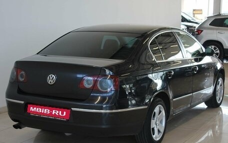 Volkswagen Passat B6, 2006 год, 650 000 рублей, 4 фотография