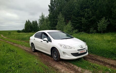 Peugeot 408 I рестайлинг, 2014 год, 700 000 рублей, 3 фотография