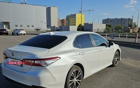 Toyota Camry, 2019 год, 2 600 000 рублей, 3 фотография