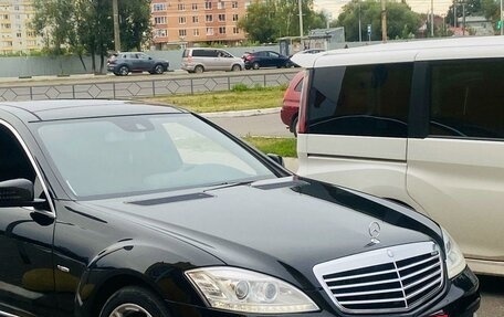 Mercedes-Benz S-Класс, 2012 год, 1 950 000 рублей, 3 фотография