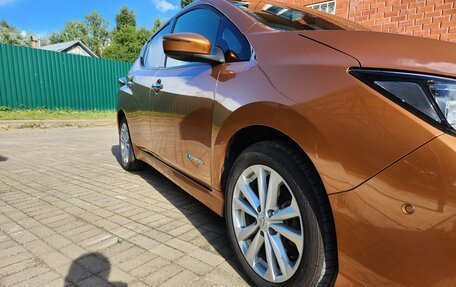 Nissan Leaf II, 2017 год, 1 640 000 рублей, 9 фотография