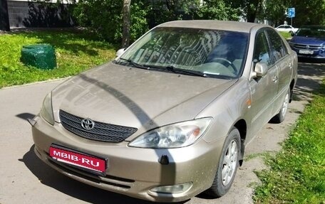 Toyota Camry V40, 2003 год, 750 000 рублей, 2 фотография