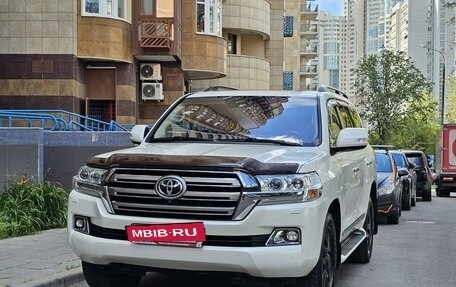 Toyota Land Cruiser 200, 2016 год, 7 300 000 рублей, 3 фотография