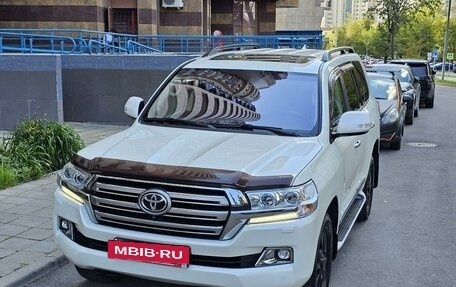 Toyota Land Cruiser 200, 2016 год, 7 300 000 рублей, 4 фотография