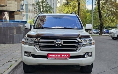 Toyota Land Cruiser 200, 2016 год, 7 300 000 рублей, 2 фотография