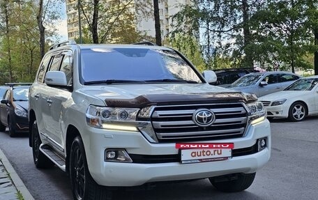 Toyota Land Cruiser 200, 2016 год, 7 300 000 рублей, 6 фотография