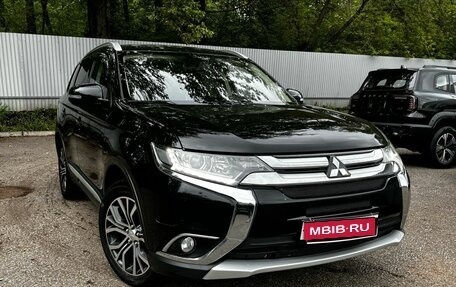 Mitsubishi Outlander III рестайлинг 3, 2016 год, 1 990 000 рублей, 3 фотография