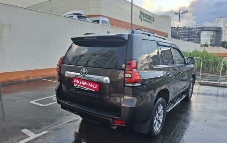 Toyota Land Cruiser Prado 150 рестайлинг 2, 2017 год, 4 900 000 рублей, 5 фотография