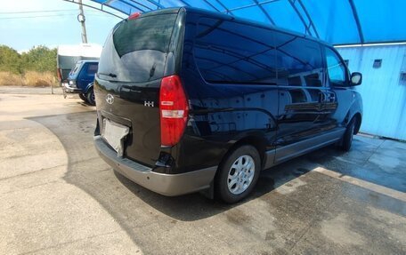 Hyundai H-1 II рестайлинг, 2014 год, 2 300 000 рублей, 2 фотография