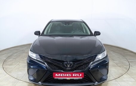 Toyota Camry, 2019 год, 2 200 000 рублей, 2 фотография