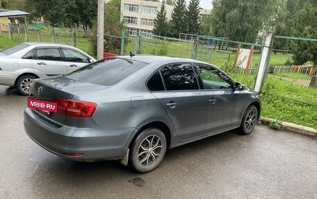 Volkswagen Jetta VI, 2015 год, 1 280 000 рублей, 2 фотография