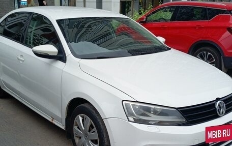 Volkswagen Jetta VI, 2015 год, 900 000 рублей, 2 фотография