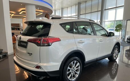 Toyota RAV4, 2016 год, 2 949 000 рублей, 5 фотография