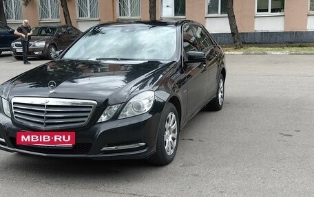 Mercedes-Benz E-Класс, 2011 год, 1 550 000 рублей, 2 фотография