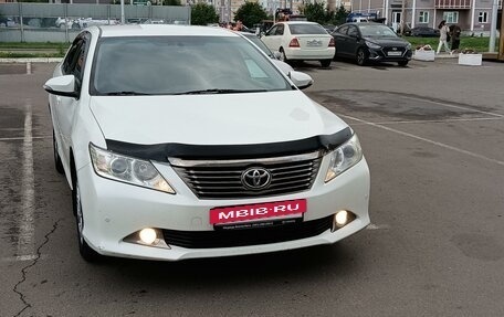 Toyota Camry, 2014 год, 1 840 000 рублей, 2 фотография