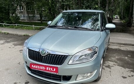 Skoda Fabia II, 2011 год, 600 000 рублей, 3 фотография