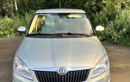 Skoda Fabia II, 2011 год, 600 000 рублей, 2 фотография