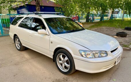 Toyota Camry, 1998 год, 600 000 рублей, 3 фотография