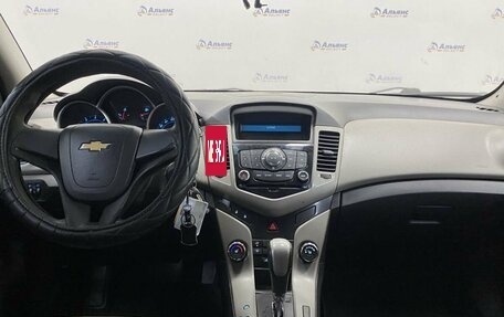 Chevrolet Cruze II, 2011 год, 740 000 рублей, 9 фотография