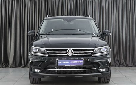 Volkswagen Tiguan II, 2020 год, 3 999 000 рублей, 3 фотография