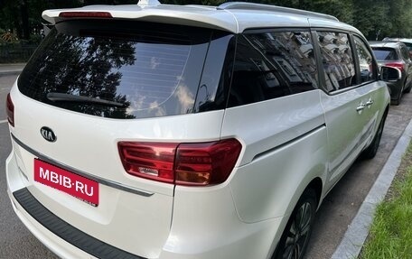 KIA Carnival III, 2019 год, 3 599 000 рублей, 8 фотография