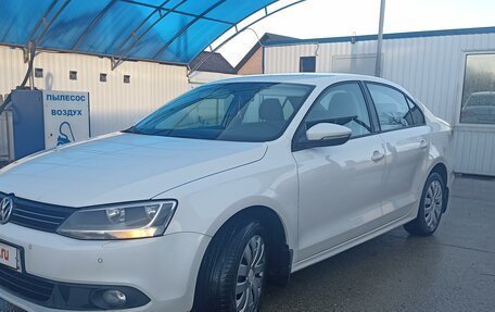 Volkswagen Jetta VI, 2012 год, 1 170 000 рублей, 2 фотография