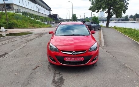 Opel Astra J, 2013 год, 865 000 рублей, 2 фотография