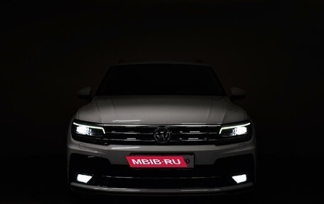 Volkswagen Tiguan II, 2018 год, 2 960 587 рублей, 6 фотография