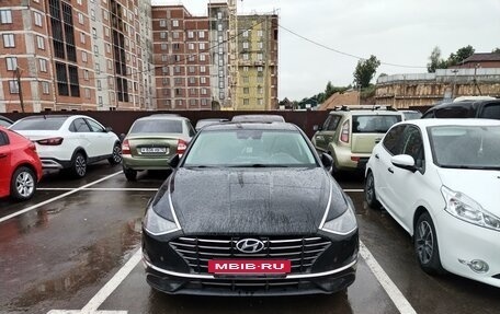 Hyundai Sonata VIII, 2019 год, 2 300 000 рублей, 2 фотография