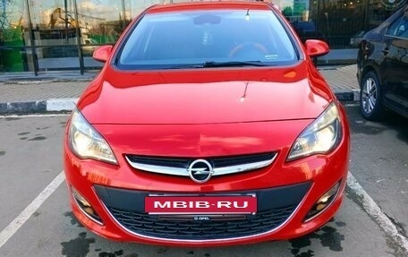 Opel Astra J, 2014 год, 1 300 000 рублей, 2 фотография