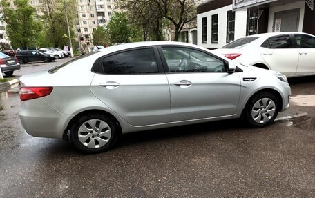 KIA Rio III рестайлинг, 2013 год, 920 000 рублей, 2 фотография