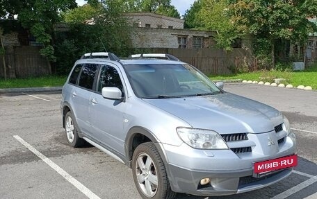 Mitsubishi Outlander III рестайлинг 3, 2005 год, 800 000 рублей, 2 фотография