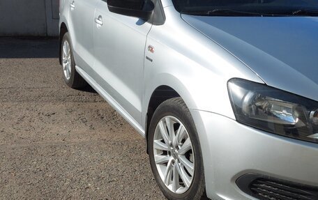 Volkswagen Polo VI (EU Market), 2013 год, 1 150 000 рублей, 2 фотография